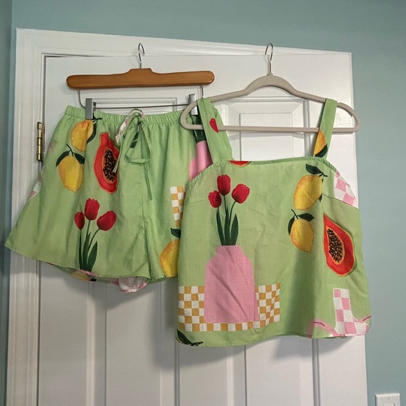 By Frankie top and shorts set Size L - Picture 3 of 7